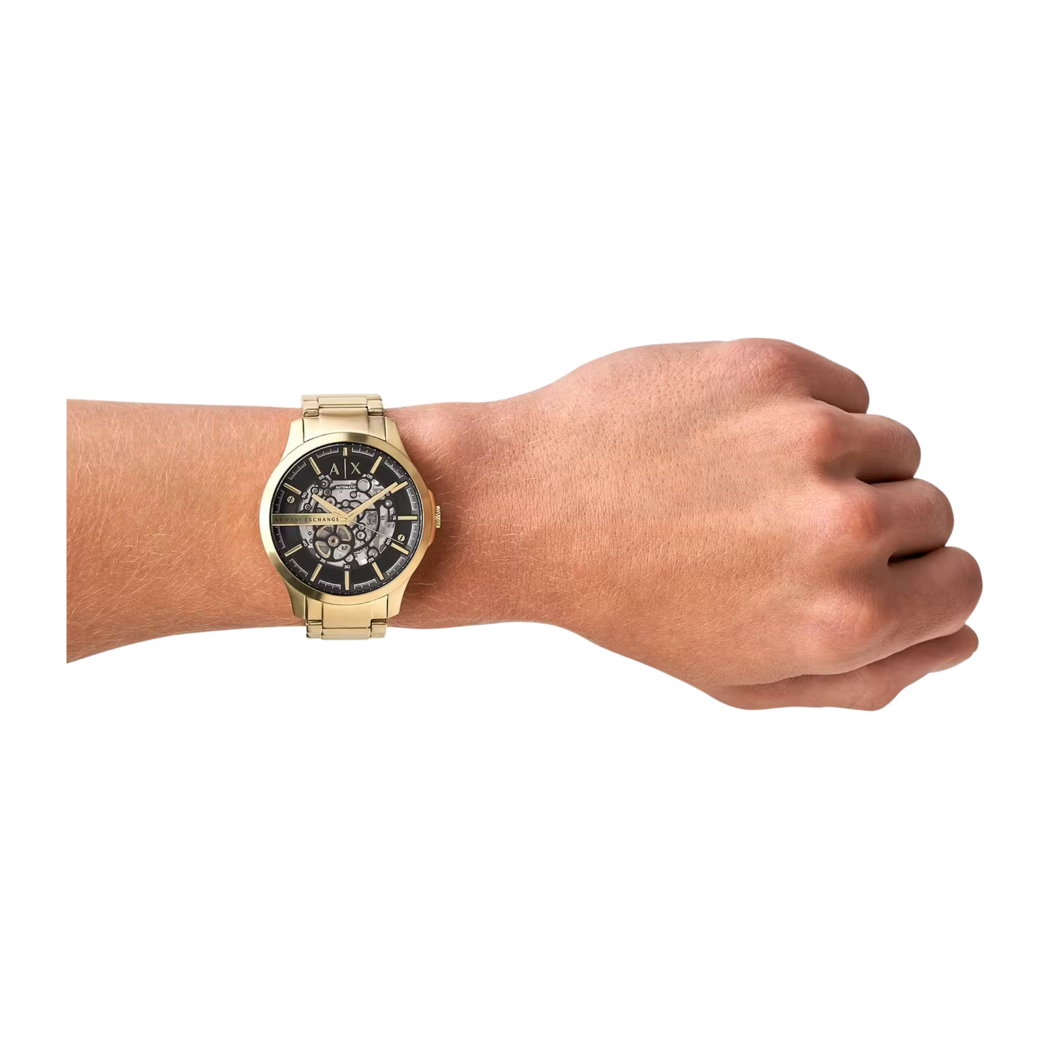 Goldene Armani Exchange Herrenuhr am Handgelenk, mit schwarzem Zifferblatt und skelettiertem Design
