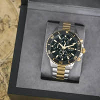 Hugo Boss Admiral 1513908 Herrenchronograph in zweifarbiger Edelstahloptik in der Originalbox präsentiert