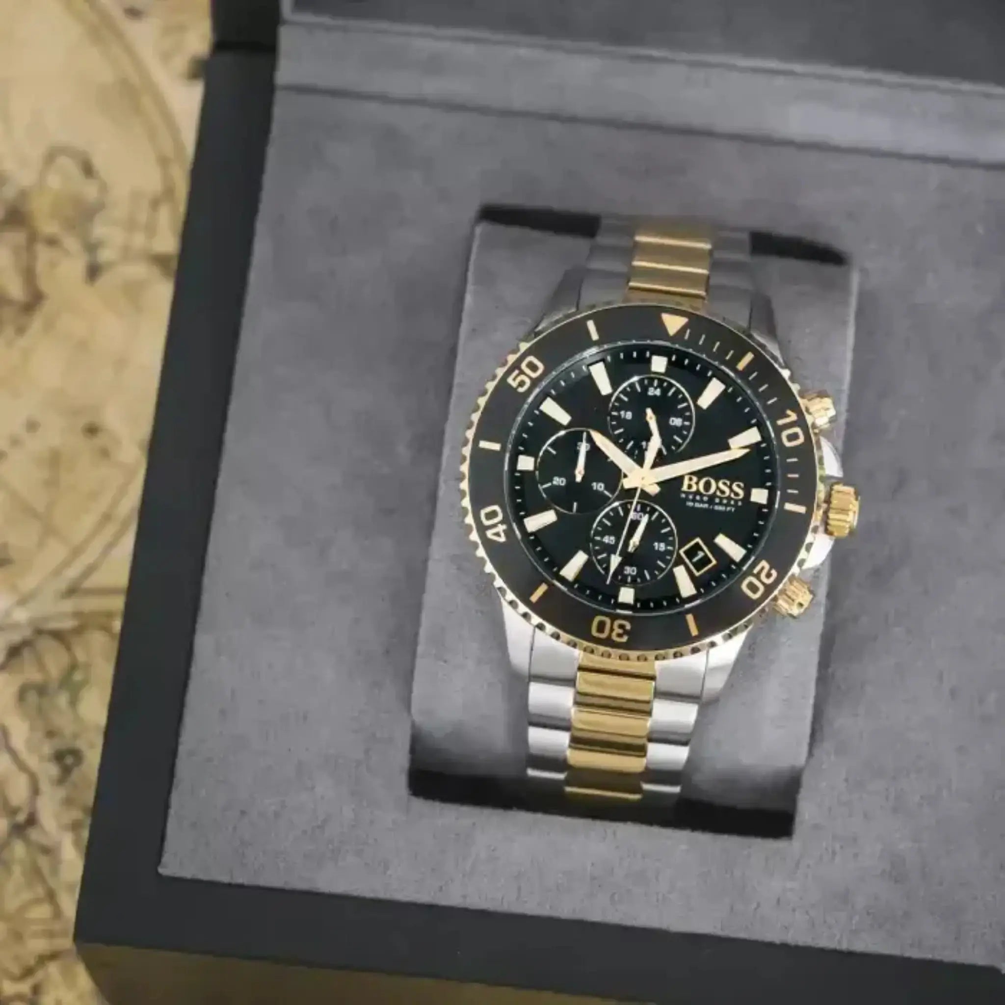 Hugo Boss Admiral 1513908 Herrenchronograph in zweifarbiger Edelstahloptik in der Originalbox präsentiert