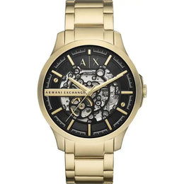 Goldene Armani Exchange Herrenuhr am Handgelenk, mit schwarzem Zifferblatt und skelettiertem Design

