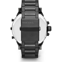 Diesel Herrenuhr Mr. Daddy DZ7313 – Rückseite mit schwarzem Edelstahlarmband und Diesel Gravur
 - Bild 2