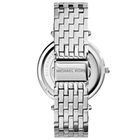 Michael Kors Darci MK3190 Damen Armbanduhr aus Edelstahl in Silber, Rückseite des Gehäuses mit Gliederarmband.