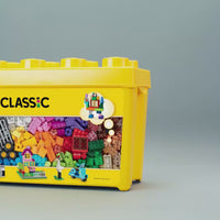 LEGO Classic Große Bausteine-Box 10698 – Produktvideo mit bunten Bausteinen und Aufbewahrungsbox - Video
